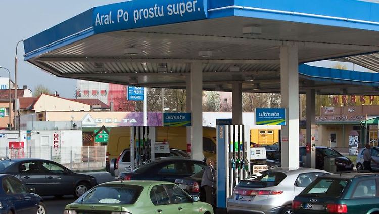 Das Tanken in Polen ist zwar immer noch günstig, aber in Kroatien ist das Superbenzin noch billiger.