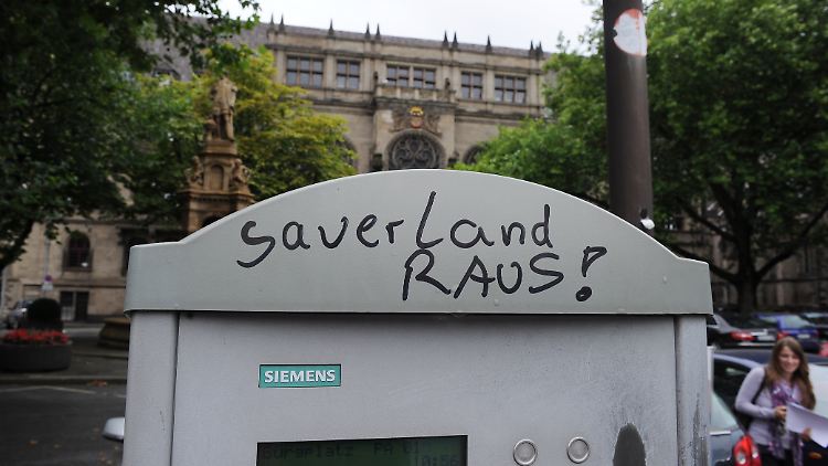 Sauerland ist für die Angehörigen der Loveparade-Opfer ein rotes Tuch. 
