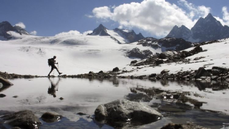 Für die Schweizer Alpen wird bis ins Jahr 2050 ein Temperaturanstieg von 1,8 Grad im Winter und 2,7 Grad im Sommer erwartet.