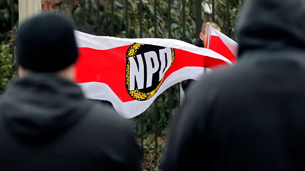 DI30057-20130226-jpg7605190287447381519