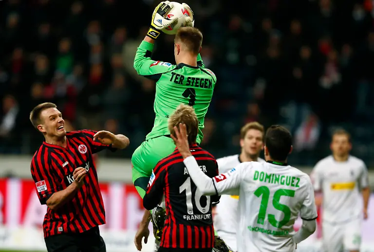 2013-03-01T213514Z-01-KAI12-RTRMDNP-3-SOCCER-GERMANY-JPG7103053864178476967