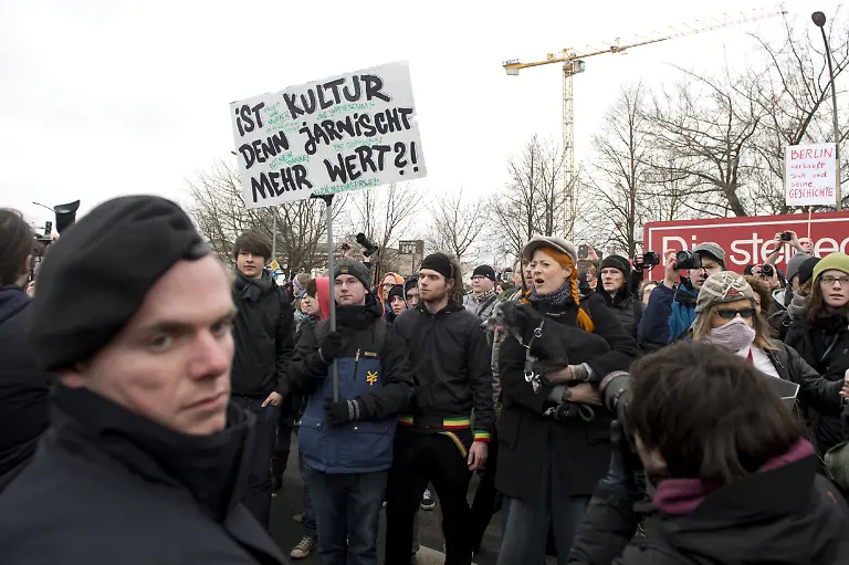 DI10088-20130301-jpg4141975989187174862