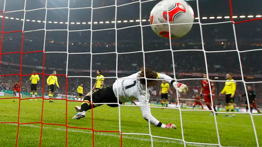 2013-02-27T203524Z-01-WR22-RTRMDNP-3-SOCCER-GERMANY-JPG3022870522381433209