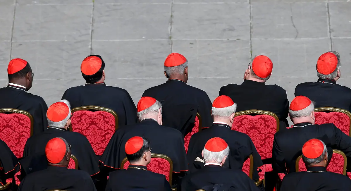 2013-02-27T121715Z-01-TGN115-RTRMDNP-3-POPE-RESIGNATION-JPG253103235665985327