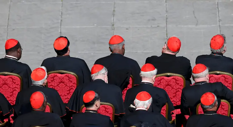 2013-02-27T121715Z-01-TGN115-RTRMDNP-3-POPE-RESIGNATION-JPG253103235665985327