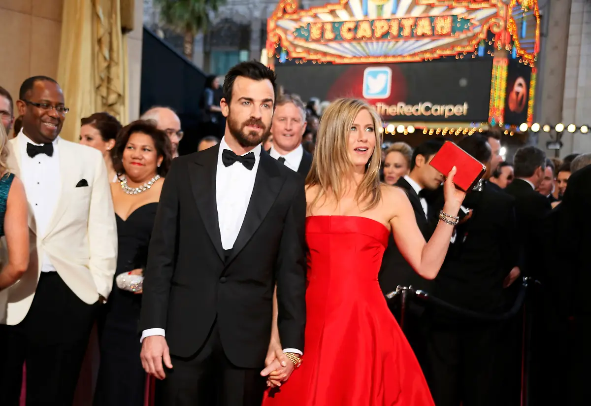 2013-02-25T020348Z-01-OSC1032-RTRMDNP-3-OSCARS-JPG3180439656765269624