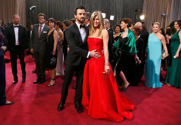2013-02-25T020613Z-01-OSC1034-RTRMDNP-3-OSCARS-JPG3388229631219507509