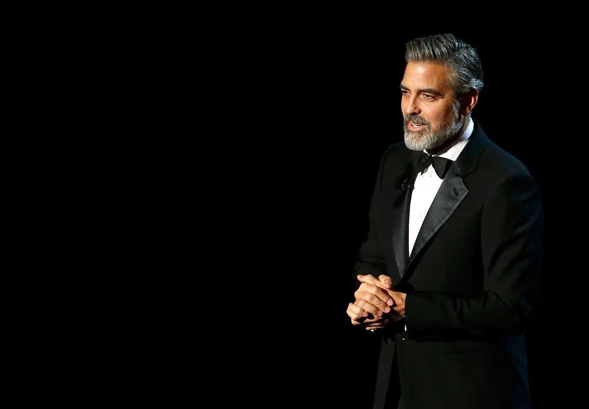 2013-02-25T040643Z-01-OSC53-RTRMDNP-3-OSCARS-JPG1304504994027217891