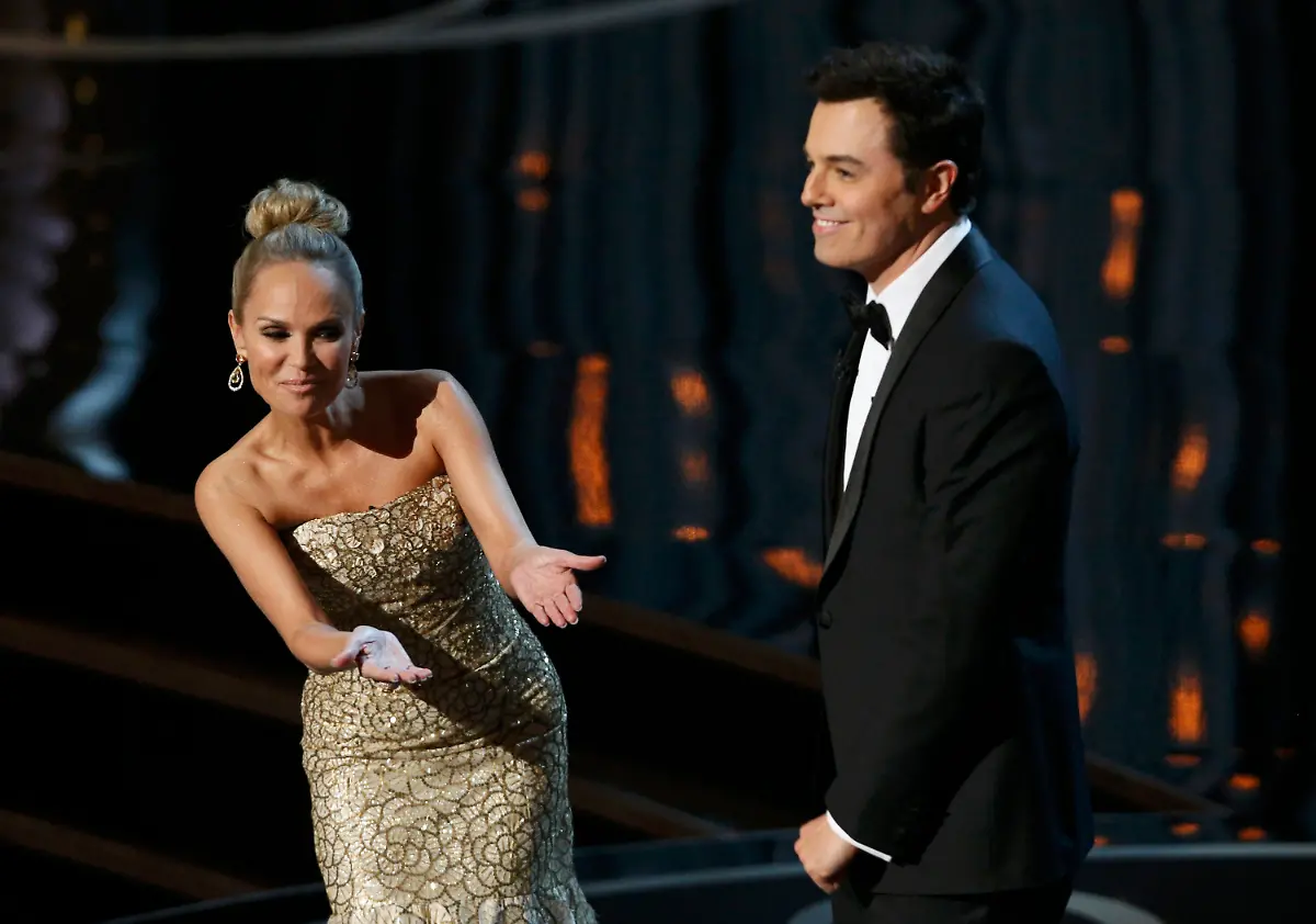 2013-02-25T050747Z-01-OSC94-RTRMDNP-3-OSCARS-JPG1975527651703646873