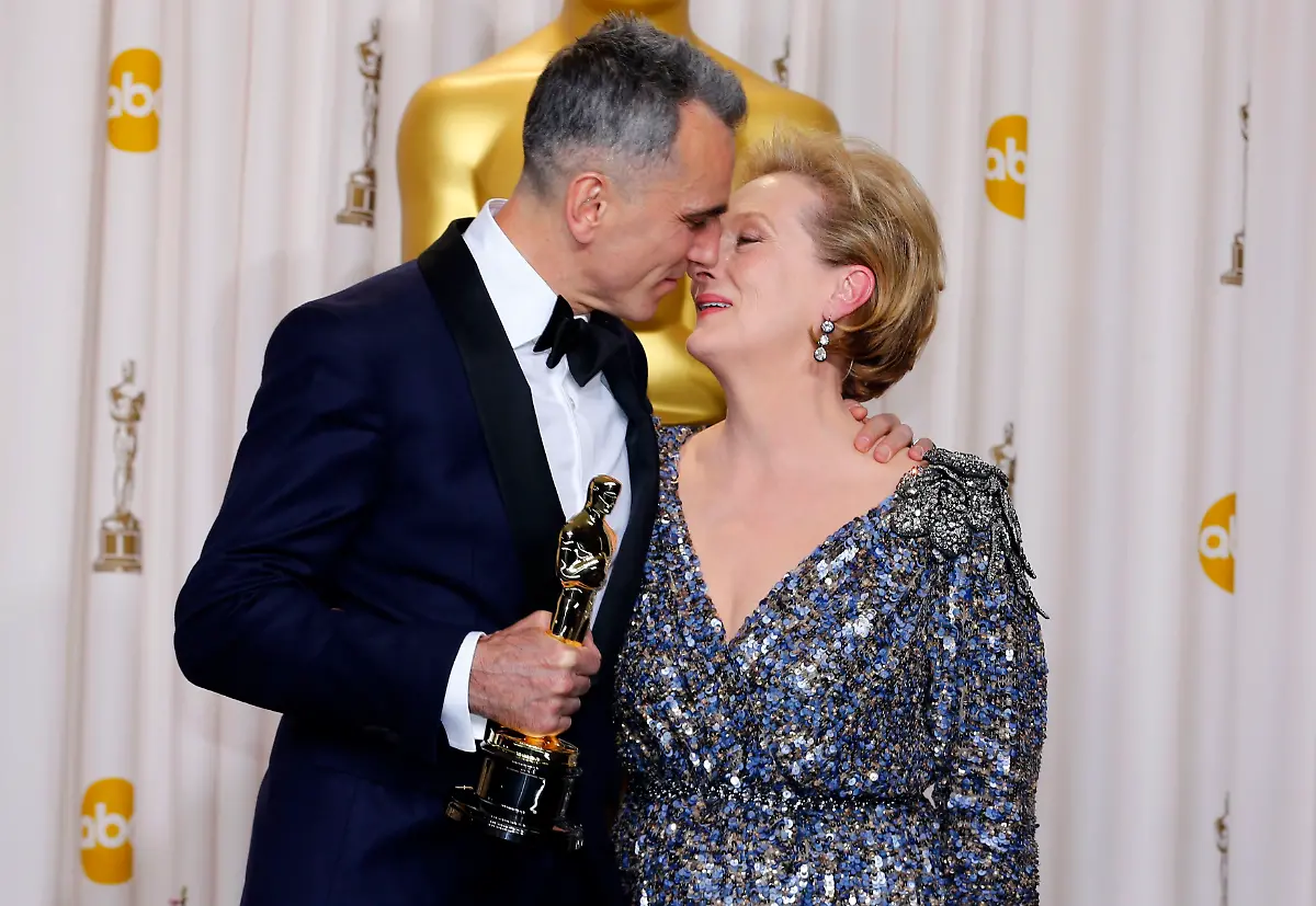 2013-02-25T054524Z-01-OSC1424-RTRMDNP-3-OSCARS-JPG7930606418963762659