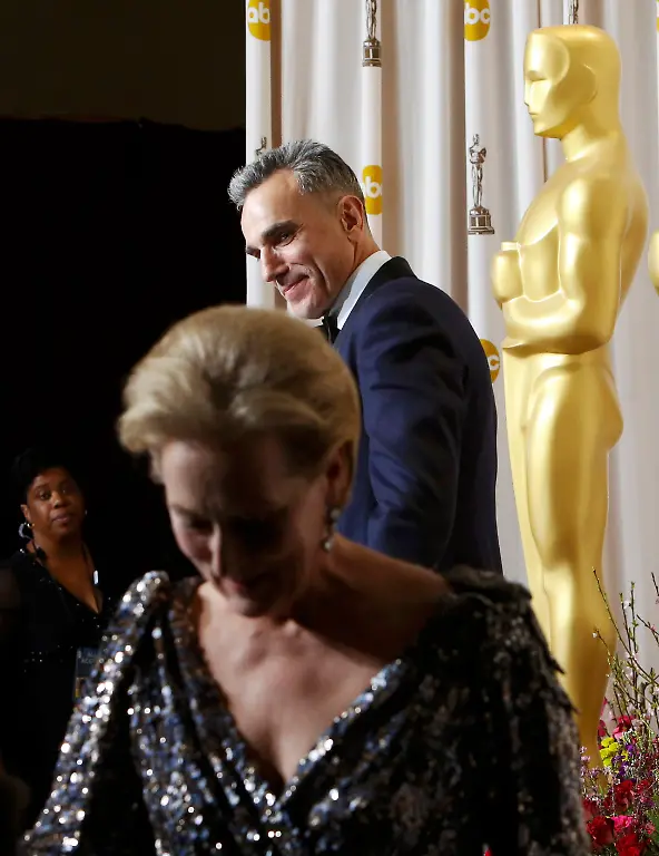 2013-02-25T074942Z-01-OSC3328-RTRMDNP-3-OSCARS-JPG832970668068652502