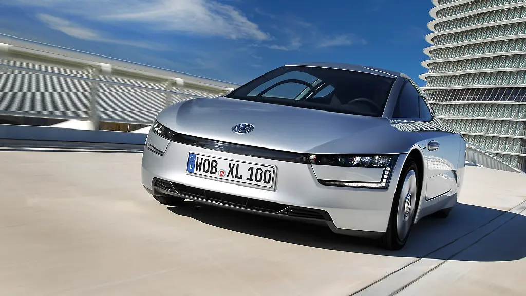 DB2013AU00170-medium