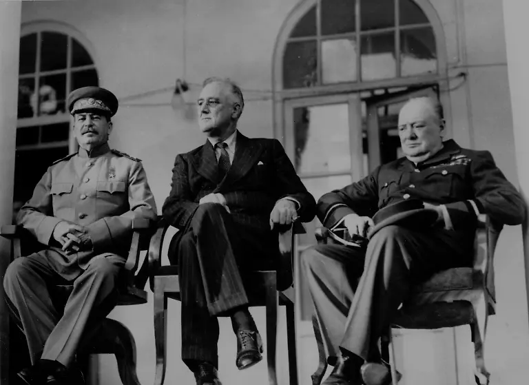 Stalin-Roosevelt-Chruchill-Teheran-28111943