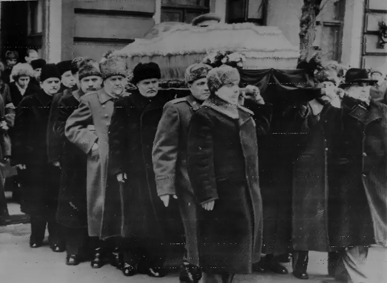 Stalin-Beisetzung-09031953