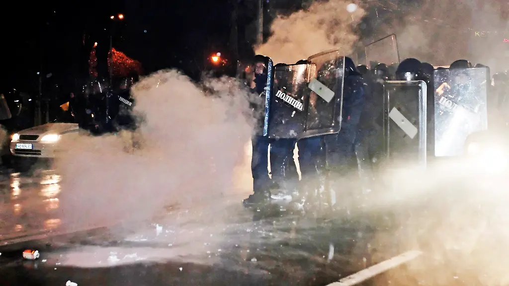 DI20061-20130220-jpg6433345813968103197