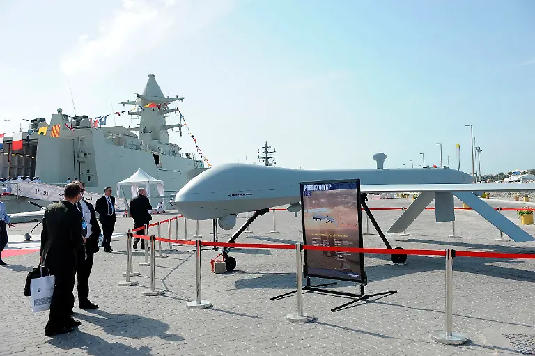 2013-02-17T154553Z-01-ABU27-RTRMDNP-3-ABU-DHABI-JPG8457625128360621705