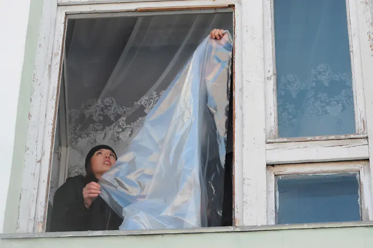 DI20053-20130215-jpg2484442150446800338