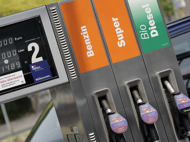 Auch das Öl für den Tiger in dem Tank wird importiert. Die Preise für Mineralölerzeugnisse zogen um 56,1 Prozent an.
