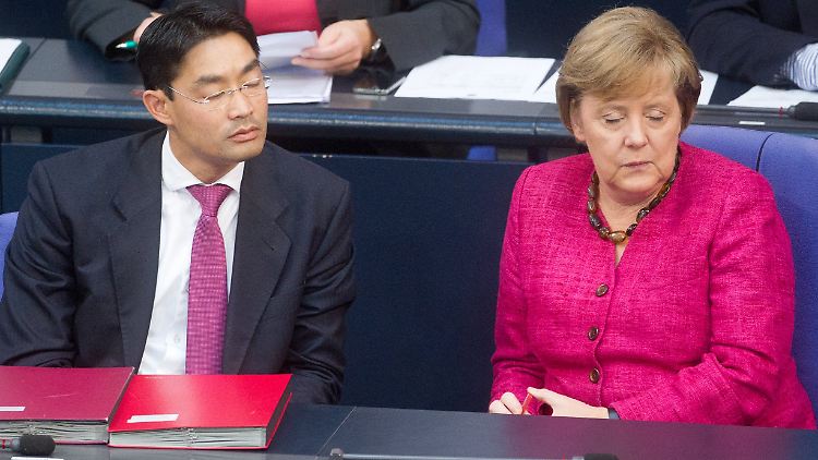 Merkel und Wirtschaftsminister Rösler (FDP) schweigen eisern.