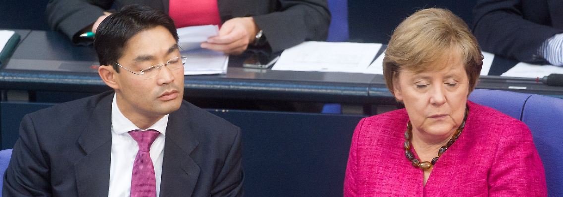Merkel und Wirtschaftsminister Rösler (FDP) schweigen eisern.