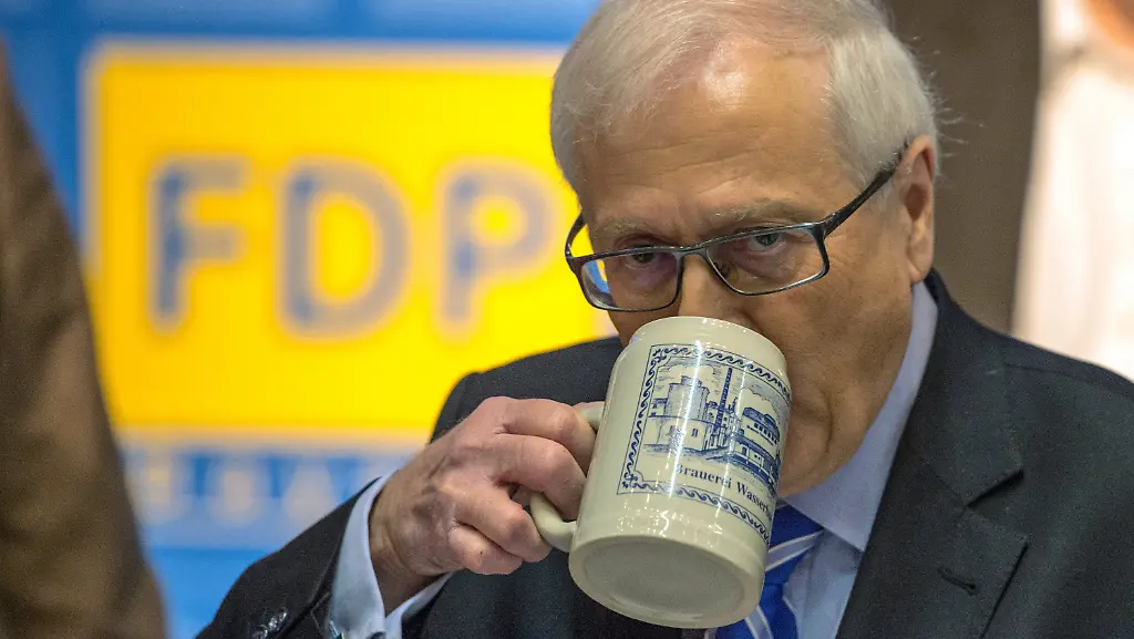 39x14000-jpg1448076115910757800