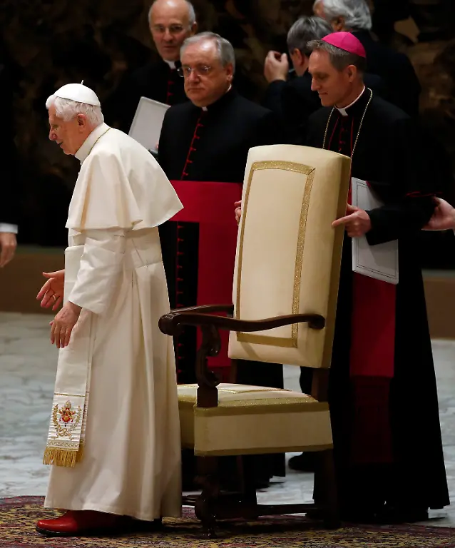 2013-02-13T110347Z-01-SRE109-RTRMDNP-3-POPE-RESIGNATION-JPG1197031820583542479
