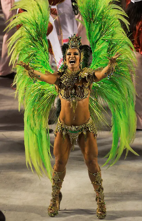 DI20059-20130212-jpg5881926808182247885