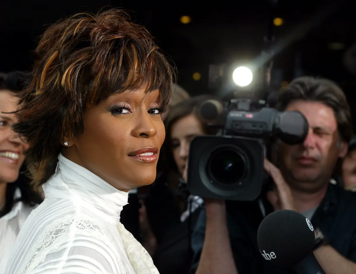 DI30082-20130209-jpg814739019910417453