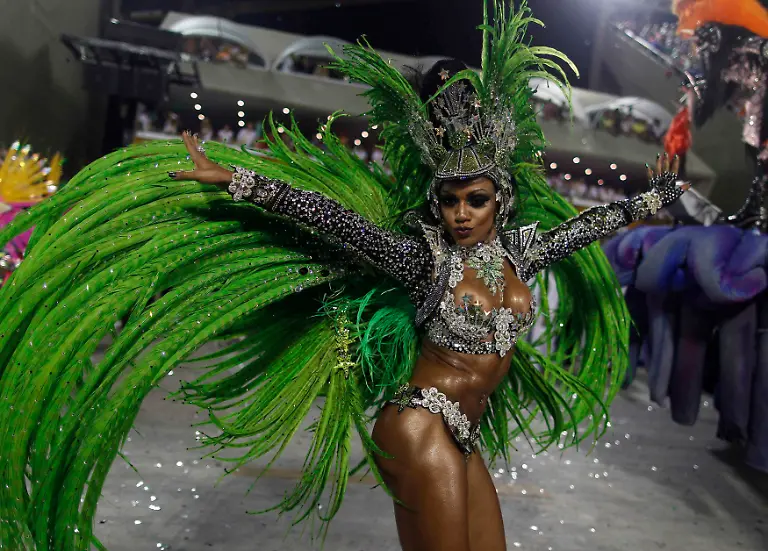 2013-02-11T062717Z-01-RIO713-RTRMDNP-3-BRAZIL-CARNIVAL-JPG6521963491549014691