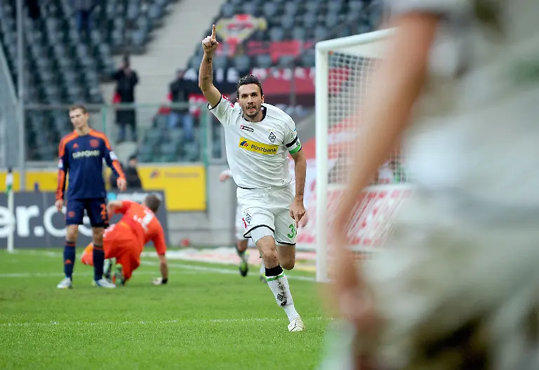 39ug3024-jpg3815503672569236930