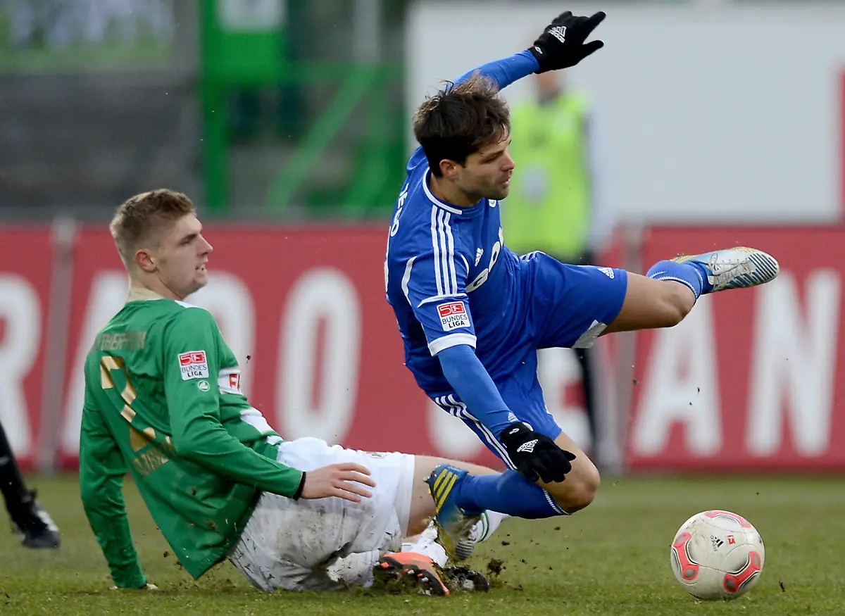 DI30367-20130209-jpg376369470773389553