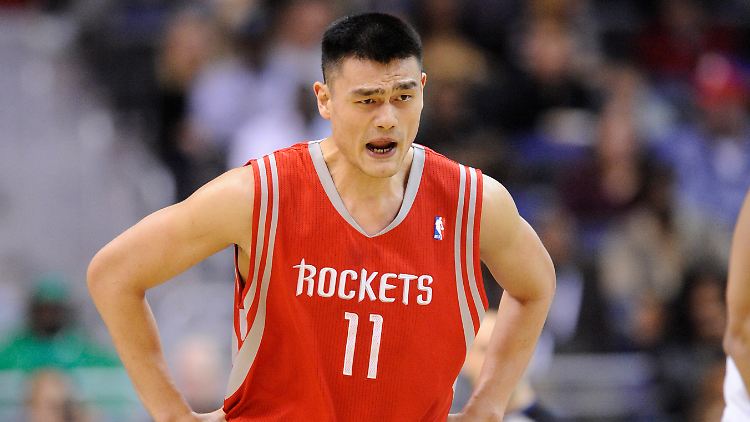 Der letzte Akt: Am 10. November 2010 bestritt Yao Ming sein 486. NBA-Spiel für die Houston Rockets.