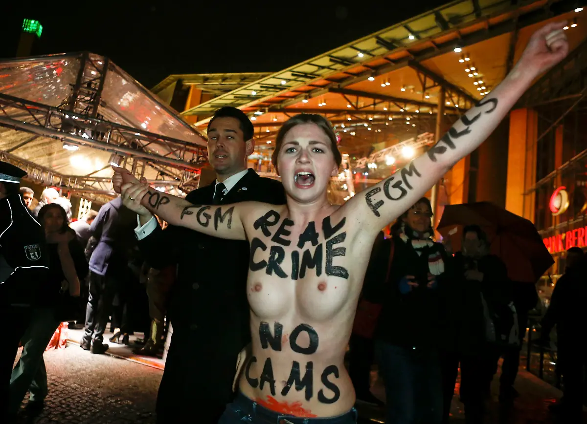 2013-02-07T180410Z-01-CVI126-RTRMDNP-3-FILM-BERLIN-JPG2036303683290480030