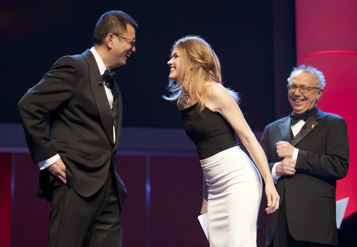 DI10415-20130207-jpg9151045082734580415