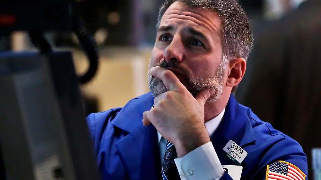 2013-02-06T154135Z-01-SHN605-RTRMDNP-3-MARKETS-STOCKS-JPG5739208863801420604