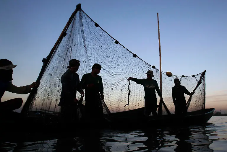 2013-02-06T093912Z-01-MAN203-RTRMDNP-3-PHILIPPINES-JPG3499997507965713469