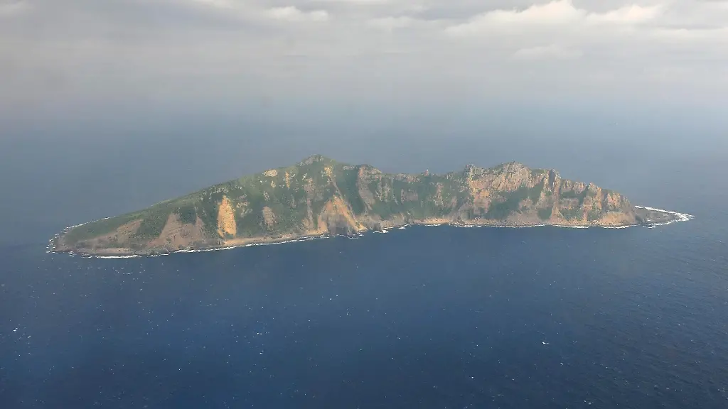 2013-02-03T214508Z-01-TOK902-RTRMDNP-3-JAPAN-CHINA-FLASHPOINT-JPG5471470265704288944