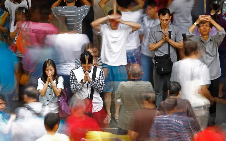 2013-02-03T071511Z-01-SGP801-RTRMDNP-3-SINGAPORE-JPG5593162162734416827