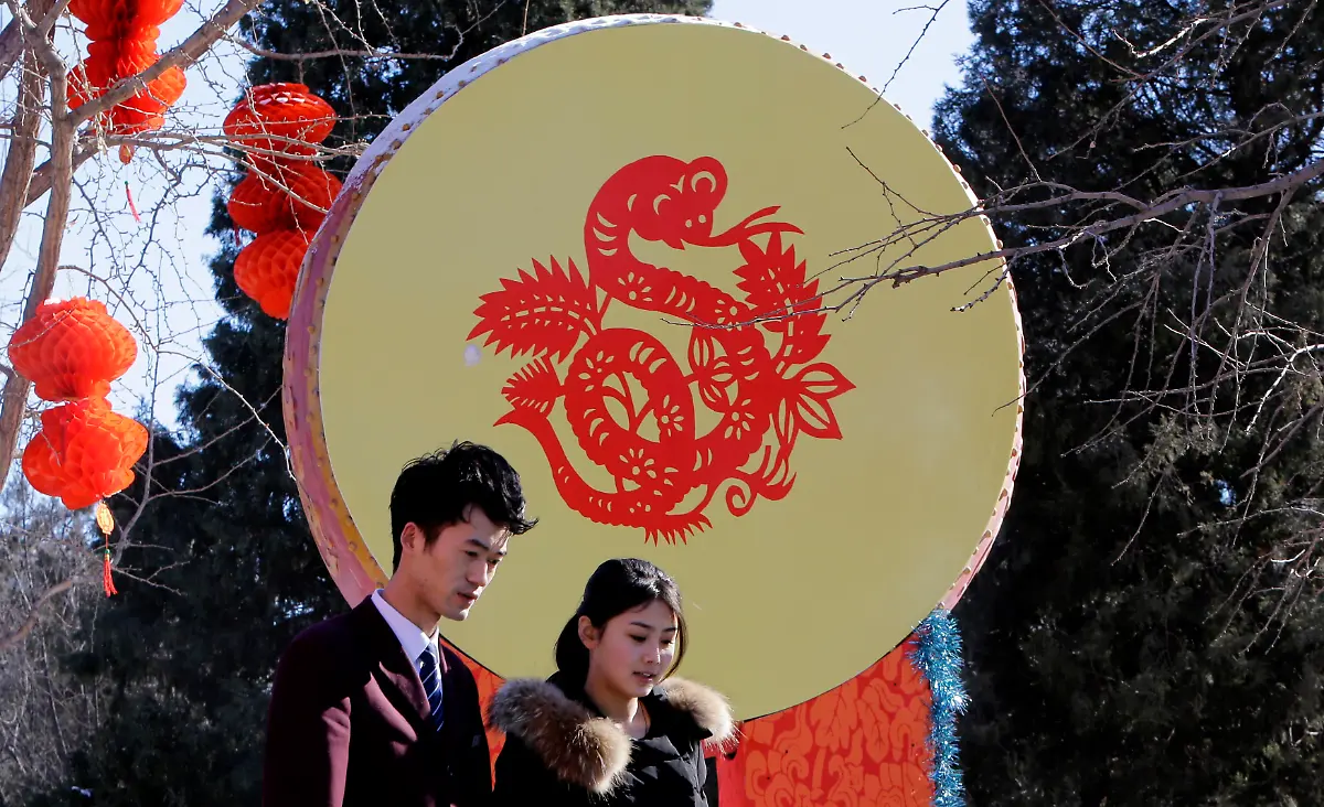 2013-02-04T093827Z-01-PEK306-RTRMDNP-3-CHINA-JPG3727962306085712122