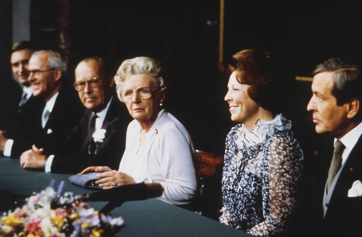 DI30184-20130128-jpg2186114017251933154