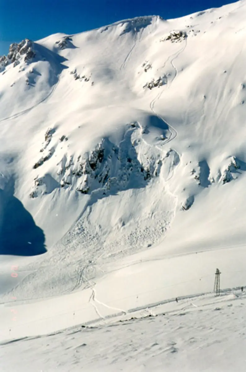 Schneebrettlawine-8-Lawinenwarndienst-Tirol