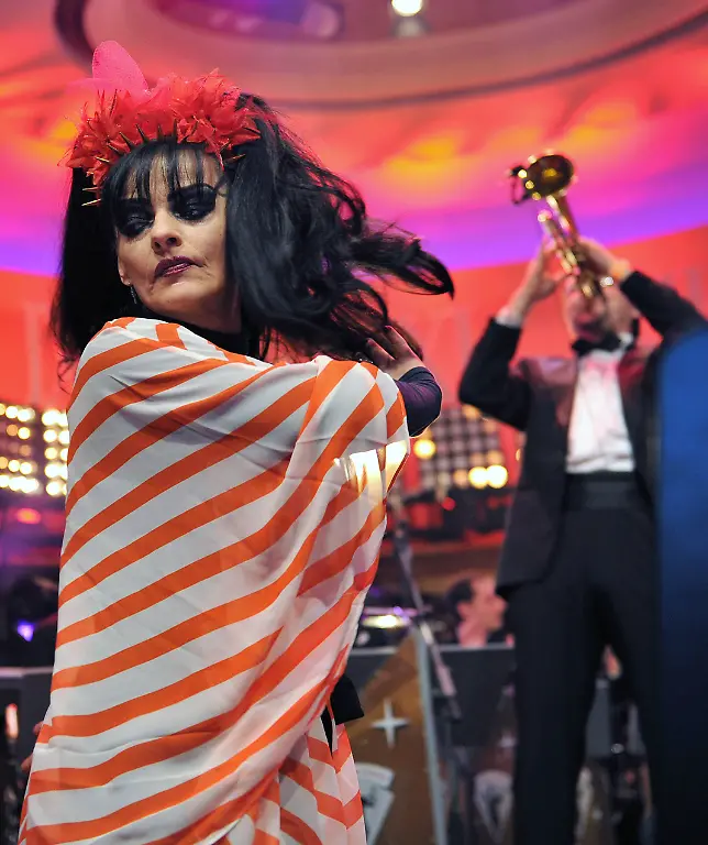 39dj3833-jpg5539216844244890164