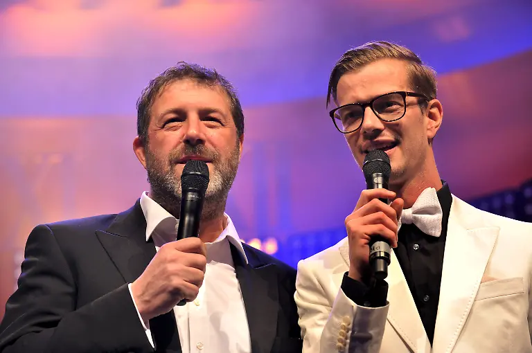 39dn3435-jpg8582934093786487975