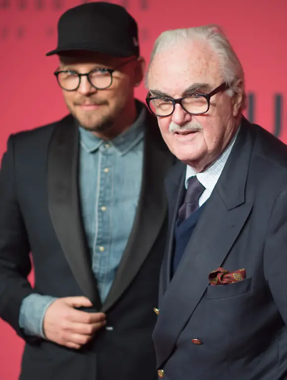 DI10398-20130117-jpg8126052278863642030