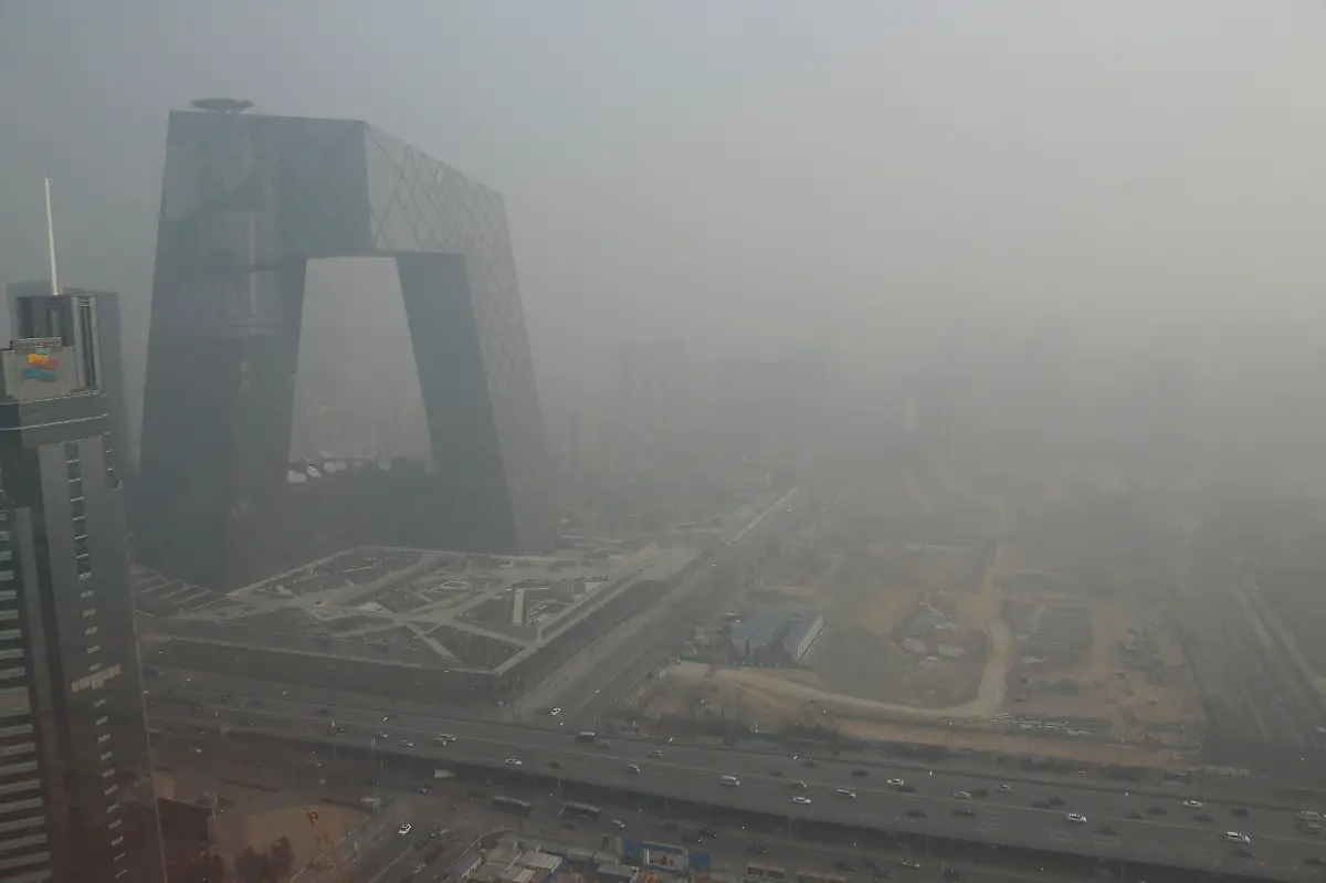 2013-01-14T082006Z-01-PEK301-RTRMDNP-3-CHINA-POLLUTION-JPG3169220416918483245