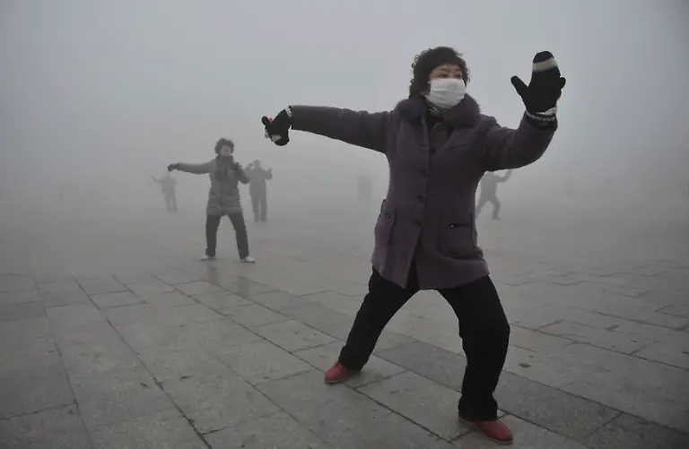 2013-01-15T072524Z-01-PEK09-RTRMDNP-3-CHINA-JPG3534963181190760305