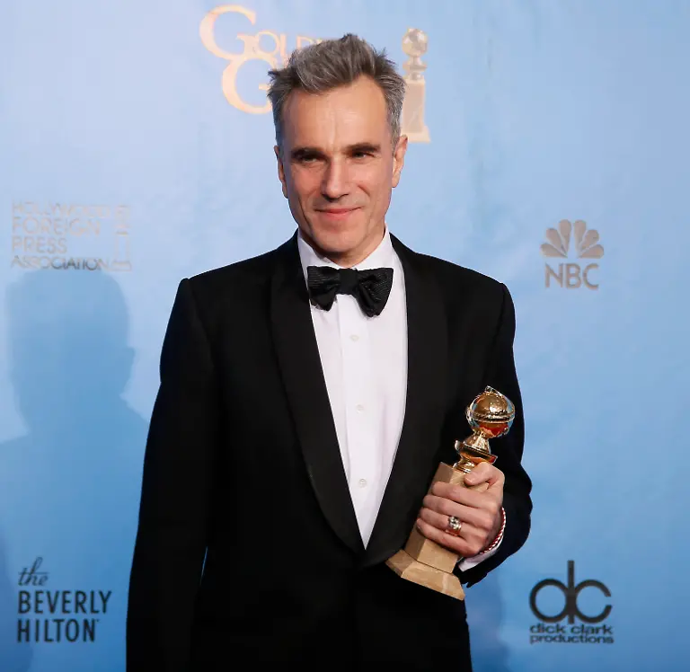 2013-01-14T042520Z-01-BEV895-RTRMDNP-3-GOLDENGLOBES-JPG4251209516624182448