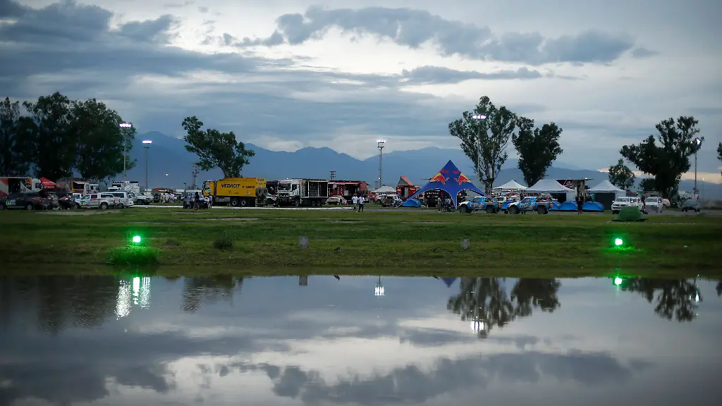 DAB0036-20130112-jpg518905285201650298