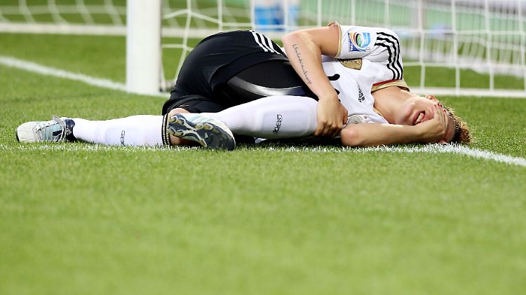 Seit Kim Kulig in der 3. Minute des WM-Viertelfinals gegen Japan wieder auf dem Boden landete und das Kreuzbandriss riss, wird die 23-Jährige vom Verletzungspech verfolgt.
