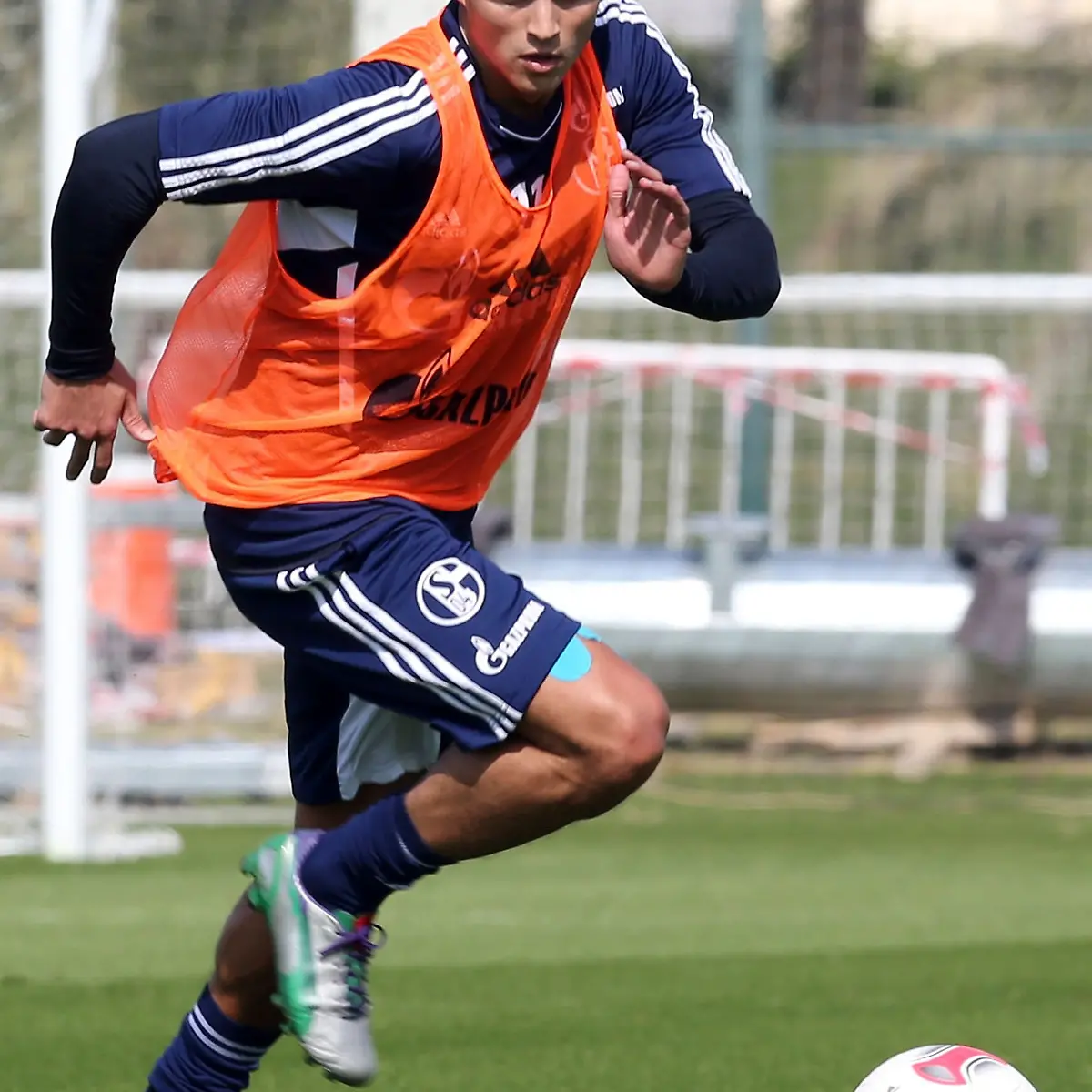 2013-01-05T103524Z-01-DOHA02-RTRMDNP-3-SOCCER-JPG8943269032045162373